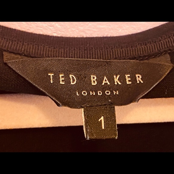 Gorgeous Black 🦅 Bird Ted Baker London & Floral🌺 Print Sleeveless Blouse - Picture 7 of 16